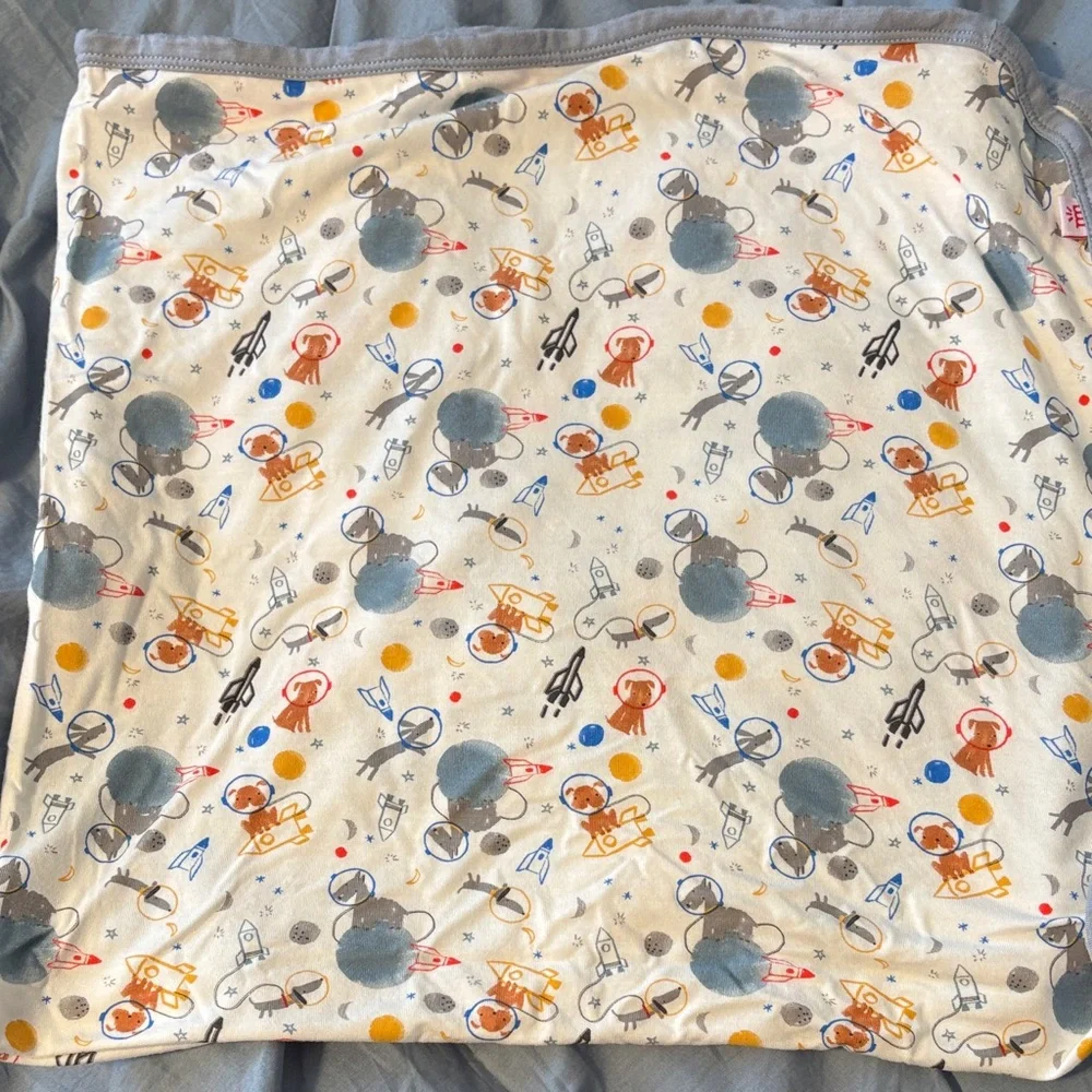 Magnetic Me Space Dog Newborn Blanket and Dog Lovey Set - Picture 7 of 10